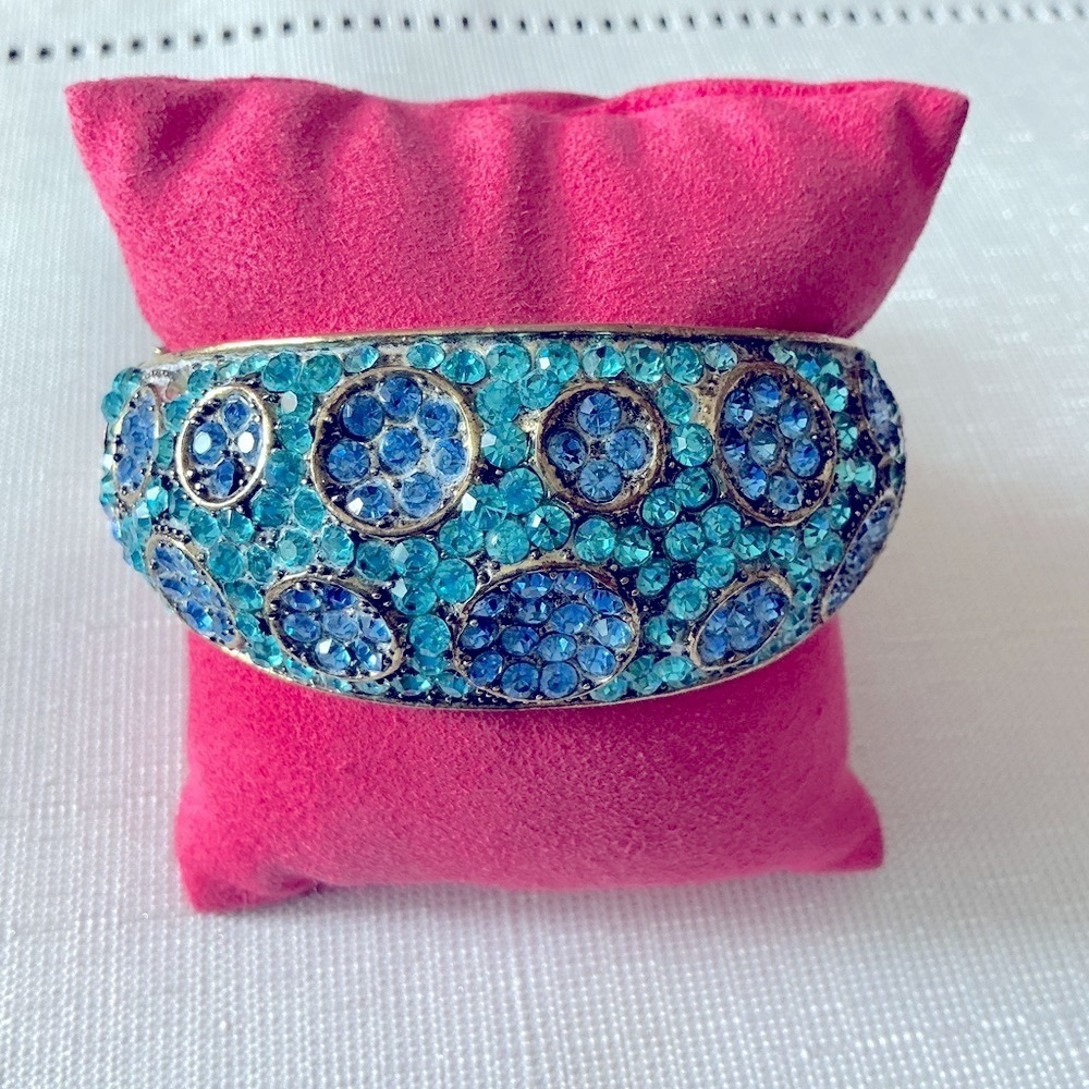 Clamper Vintage Antique Gold Tone Cuff